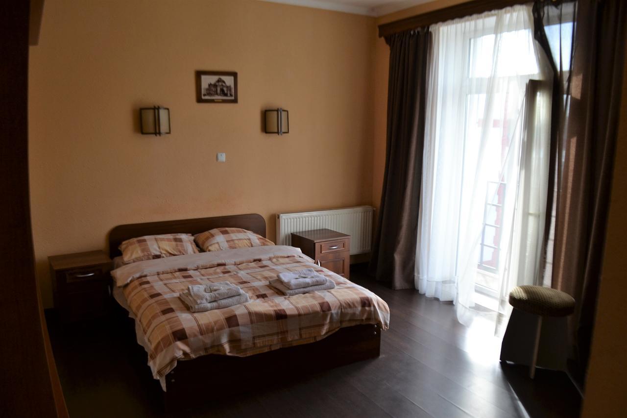 Motel Kalina Chernivtsi Exterior foto