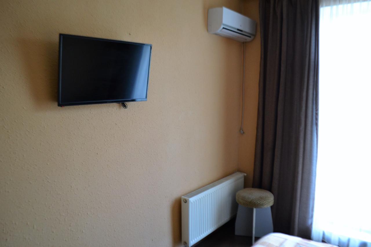 Motel Kalina Chernivtsi Exterior foto